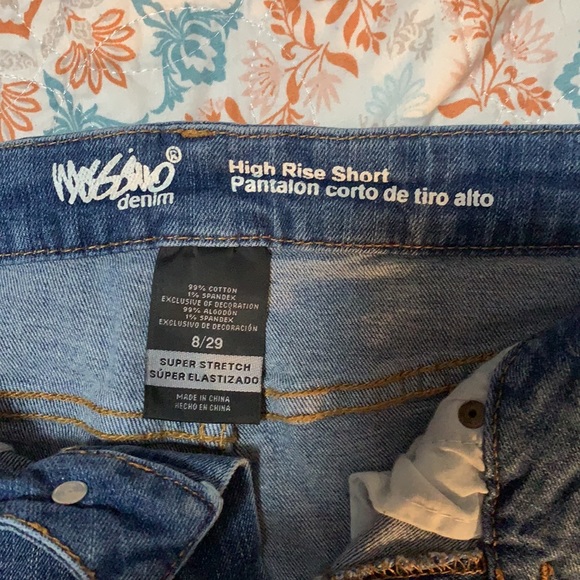 High rise shorts - Picture 3 of 3